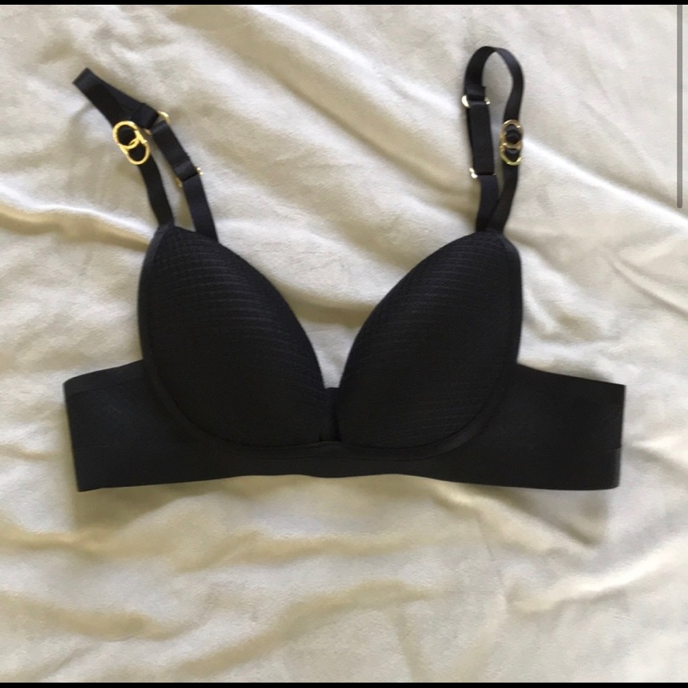 Stella McCartney black bra. EUC. 32B